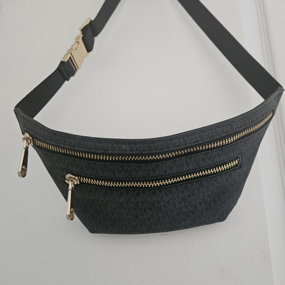 Michael kors logo double-zip fanny pack